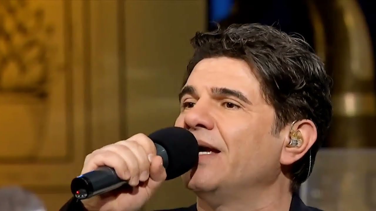 Νίκος Κουρκούλης - Ψύλλοι στ'αυτιά μου.
