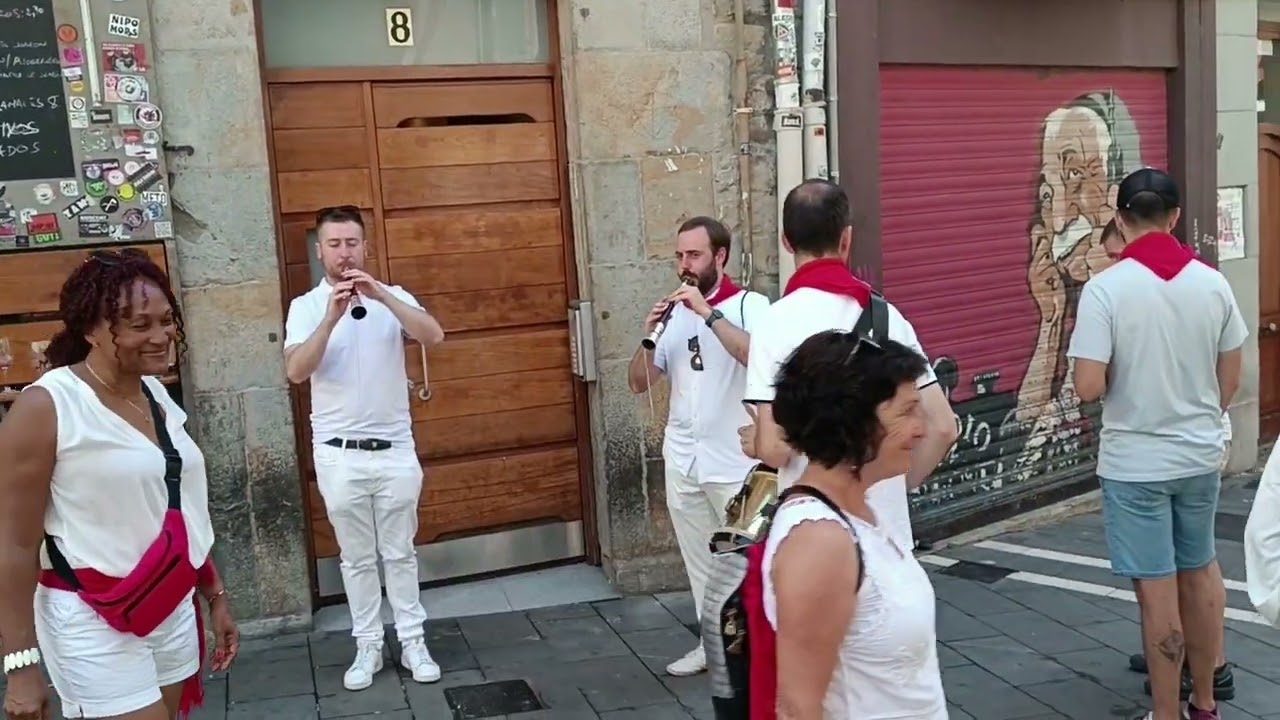 Donibaneko Gaiteroak - Gaiteros de San Juan | San Fermín 2024