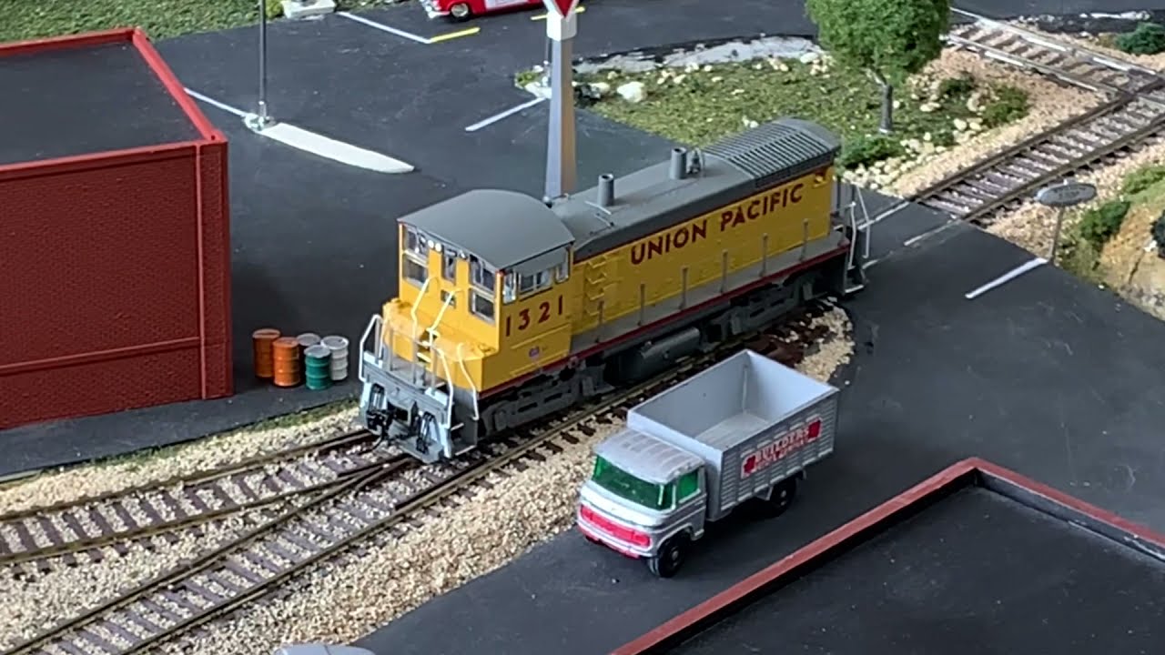 A New UP Caboose & A Quick Switching Operation