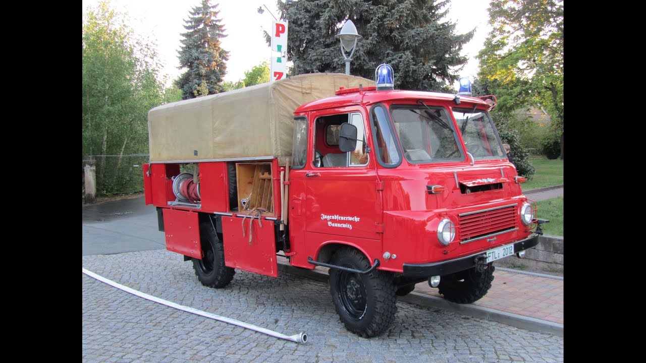 2 Feuerwehr-Oldtimer Made in DDR