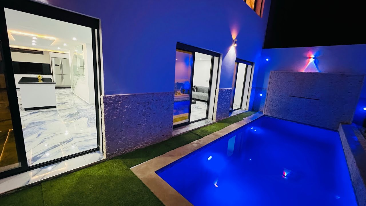 merveilleuse villa de lux 😱😱avec piscine à côté de marjane oujda💕finition wow top 🤩0635141907✌️