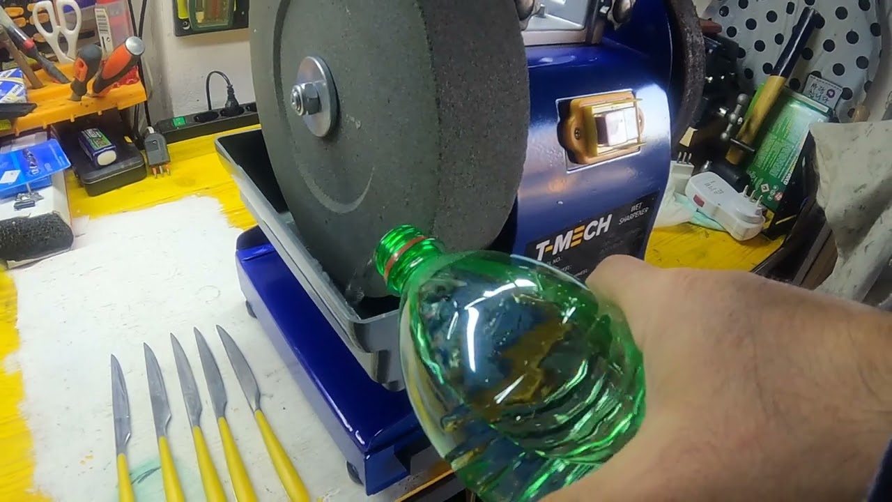 Come far diventare coltelli da cucina, rasoi... con mola ad acqua T-Mech.