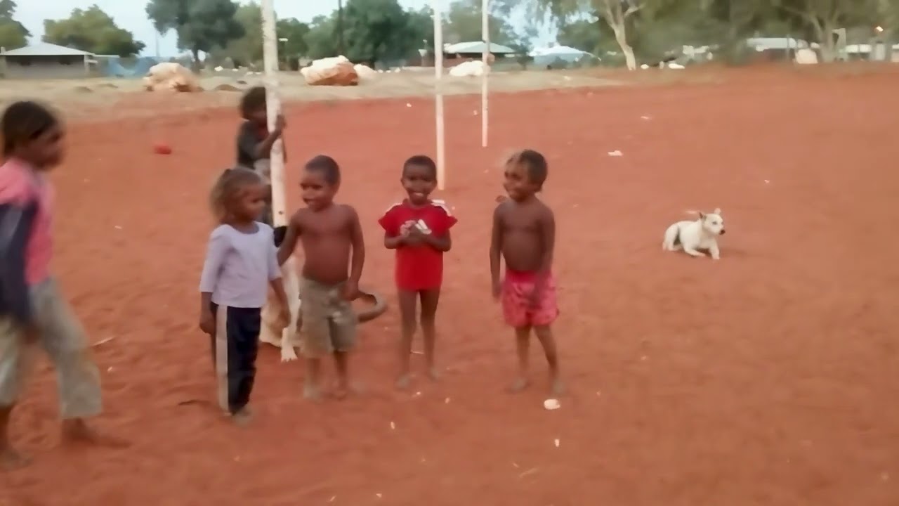 Aboriginal Australia.  Quiet at the tee!  Docker River 2013