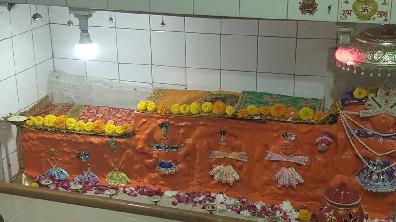 balvi mataji ni 5 ni arati makwnaparivar ne madhe
