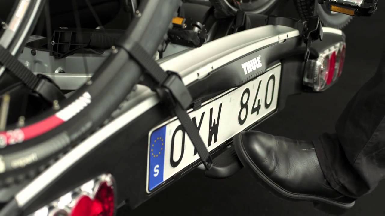 Thule EuroClassic G6 with Thule AcuTight knobs | roofracks.co.uk