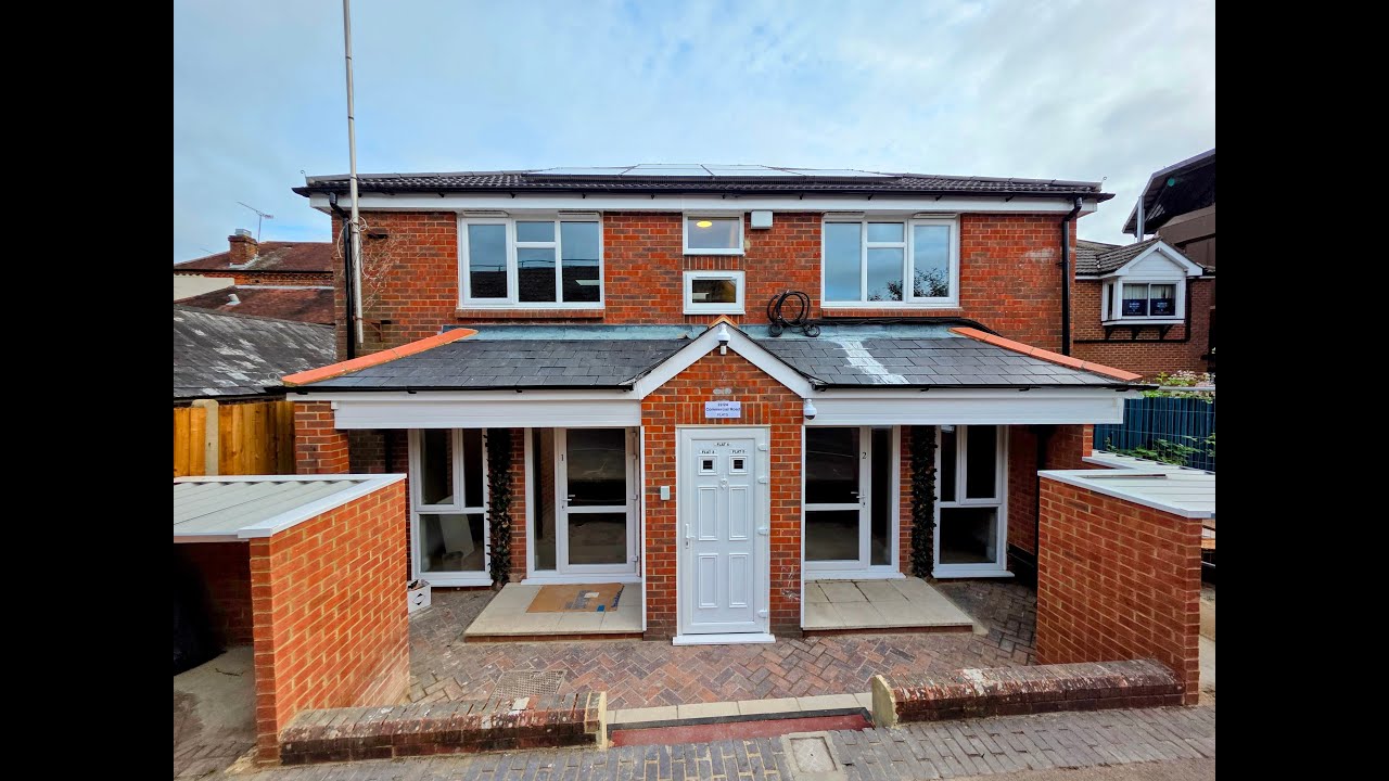 A new 1-bedroom  first floor flat, in this beautifully-finished develpment in the centre of Totton.