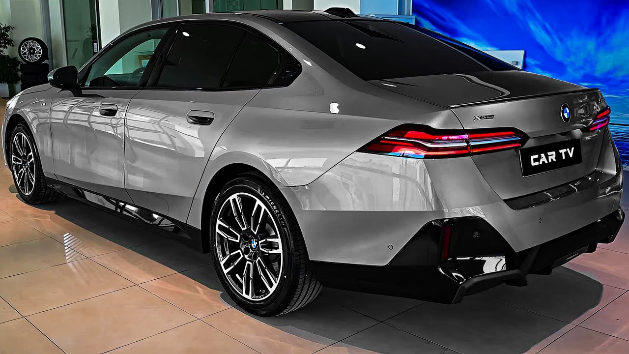 BMW 5 Series 2024 — превосходный седан среднего размера класса люкс!