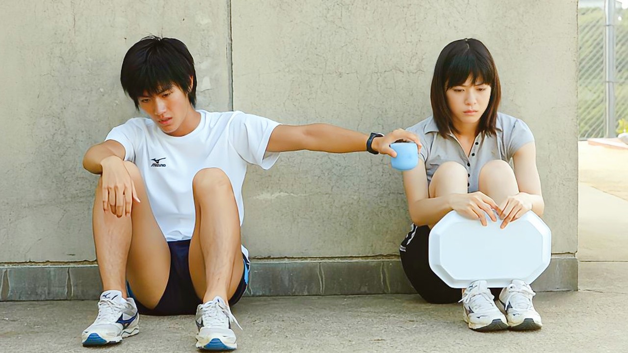 12岁那年，陌生女孩的意外落水致使救援的男孩父亲发生意外离世，遗憾和愧疚成为两人心中难以抚平的伤痕！一口气看完日本电影《奈绪子》#大鱼解说