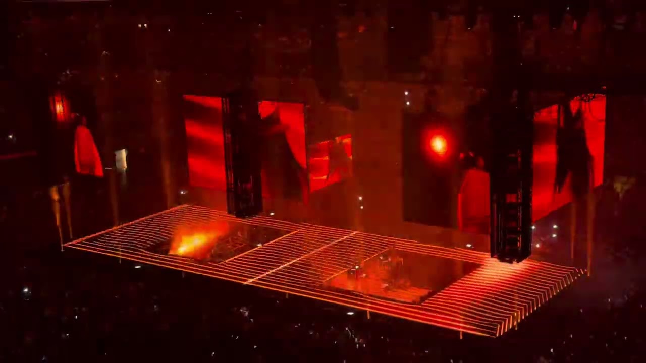 Billie Eilish Concert New York October 2024 [Therefore I Am]