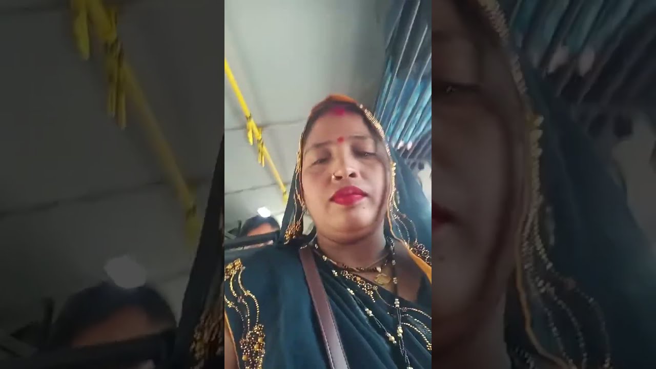 Pooja bhajan लाइव है!