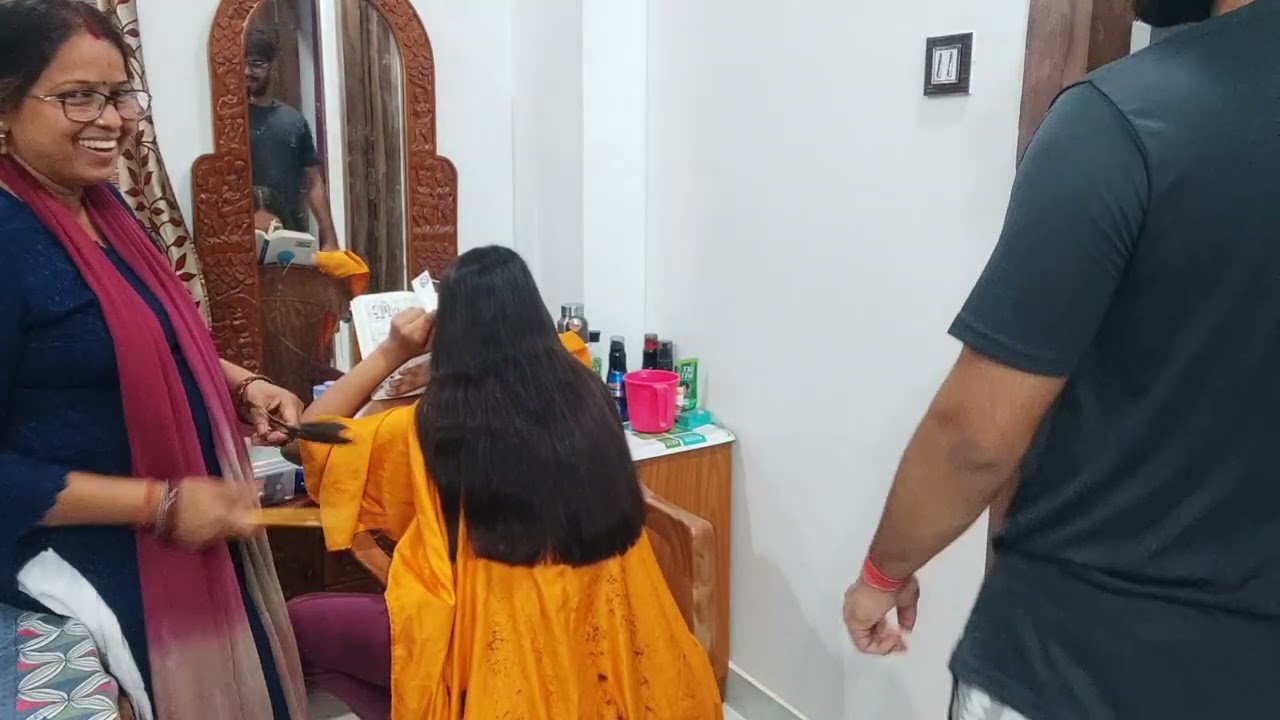 Aaj mai esko kaat hi dungi..#maabetikimasti #haicut #beautycian