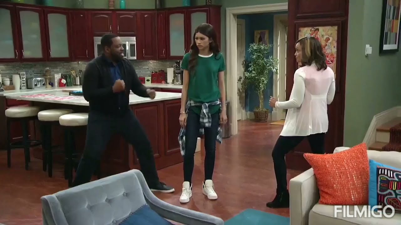 Zendaya (K.C. Undercover) ryona