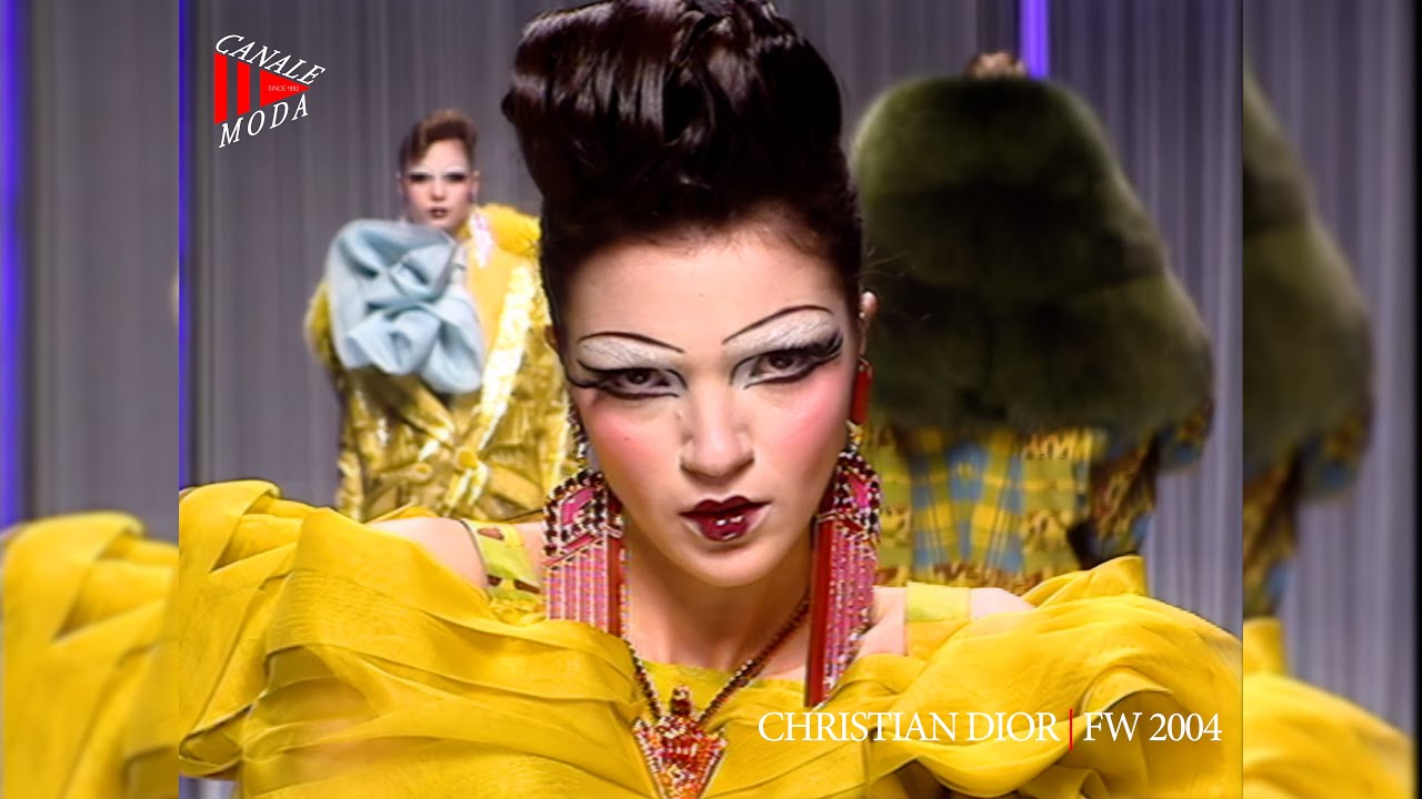CHRISTIAN DIOR Fall Winter 2004 Paris 4K - Canale Moda