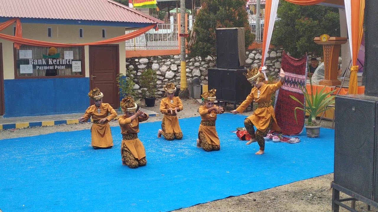Tari aseak khas Kerinci, dalam acara dies natalis STIE SAK ke 19