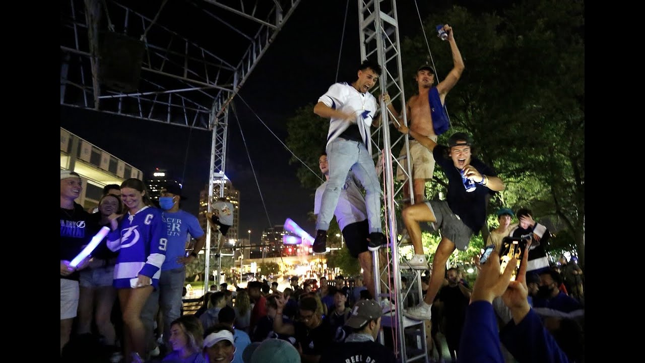 Tampa Bay Lightning Fans Go Crazy in front of Amalie Arena as the Bolts Win the Stanley Cup