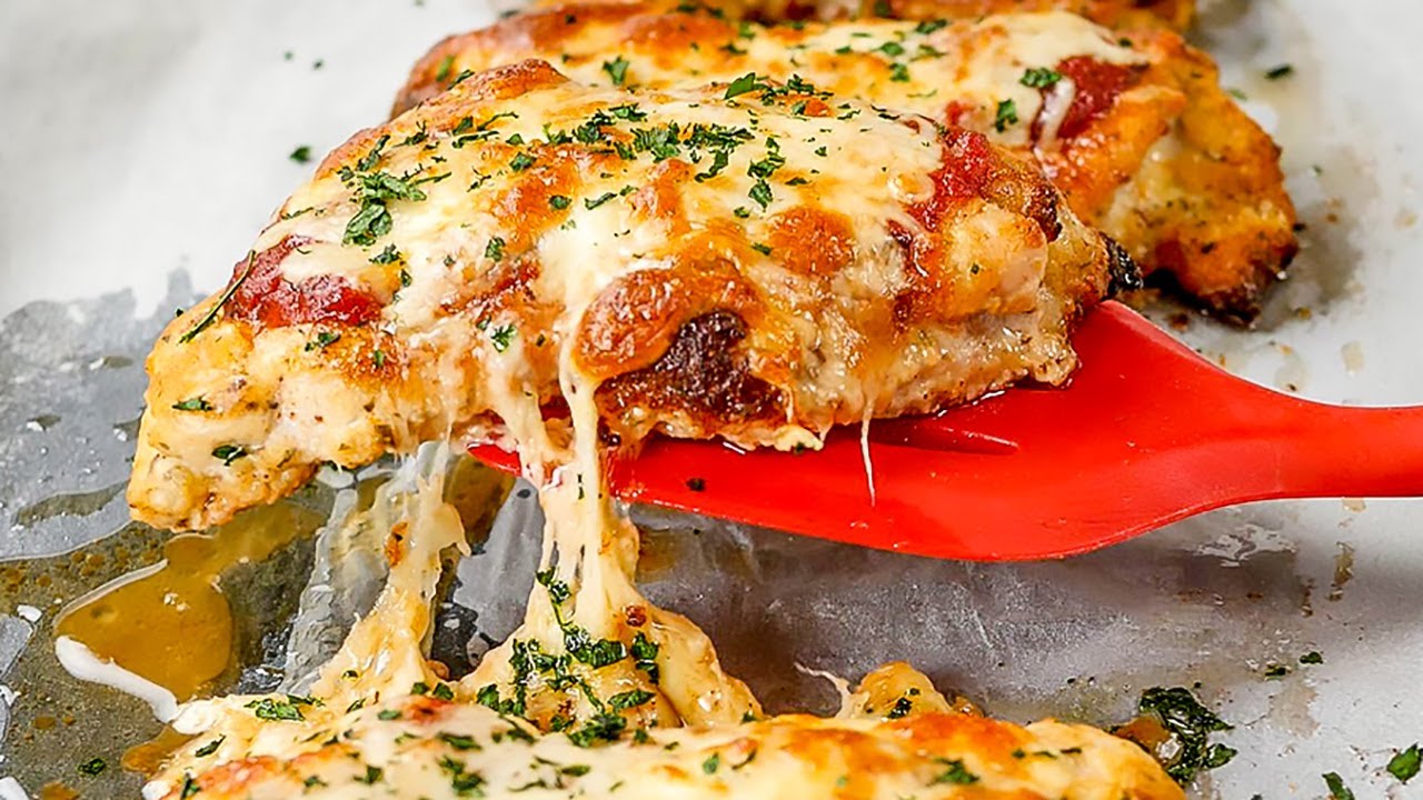Keto Chicken Parmesan Recipe (Parmigiana) - Low Carb Cheesy & Saucy (2g Net Carbs)
