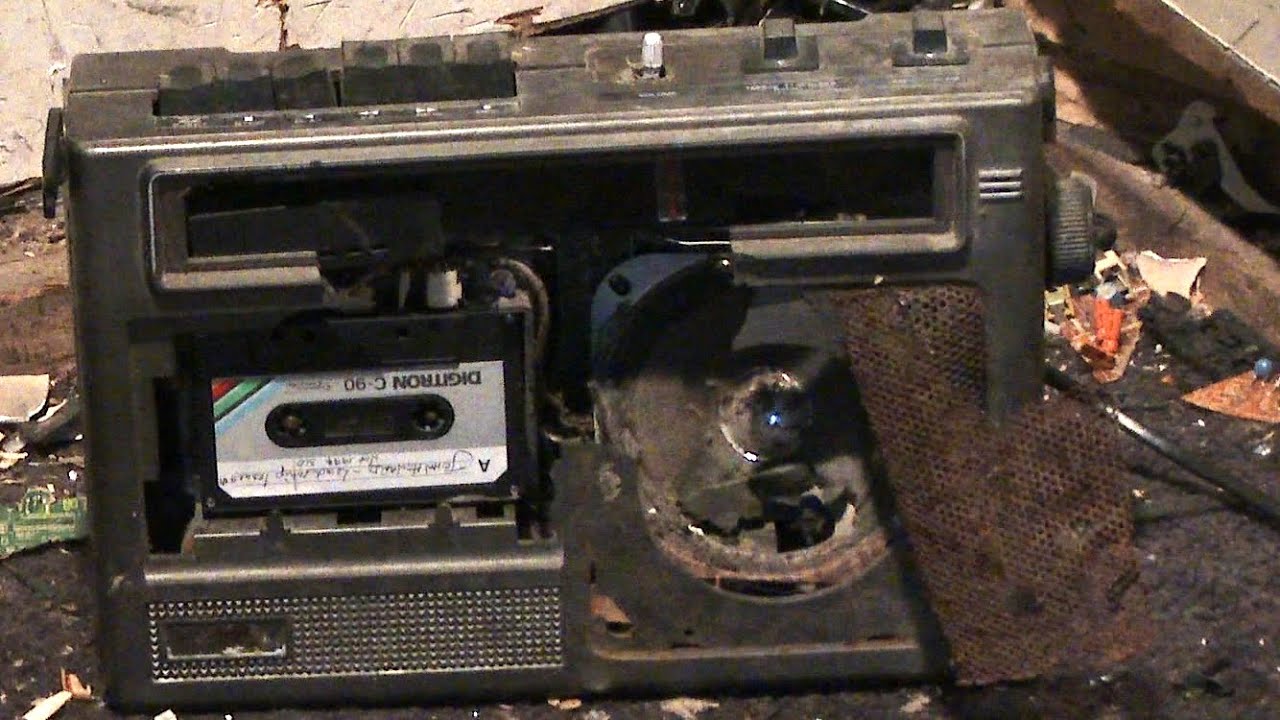 Smashing a Vintage Maruni Radio Cassette Recorder