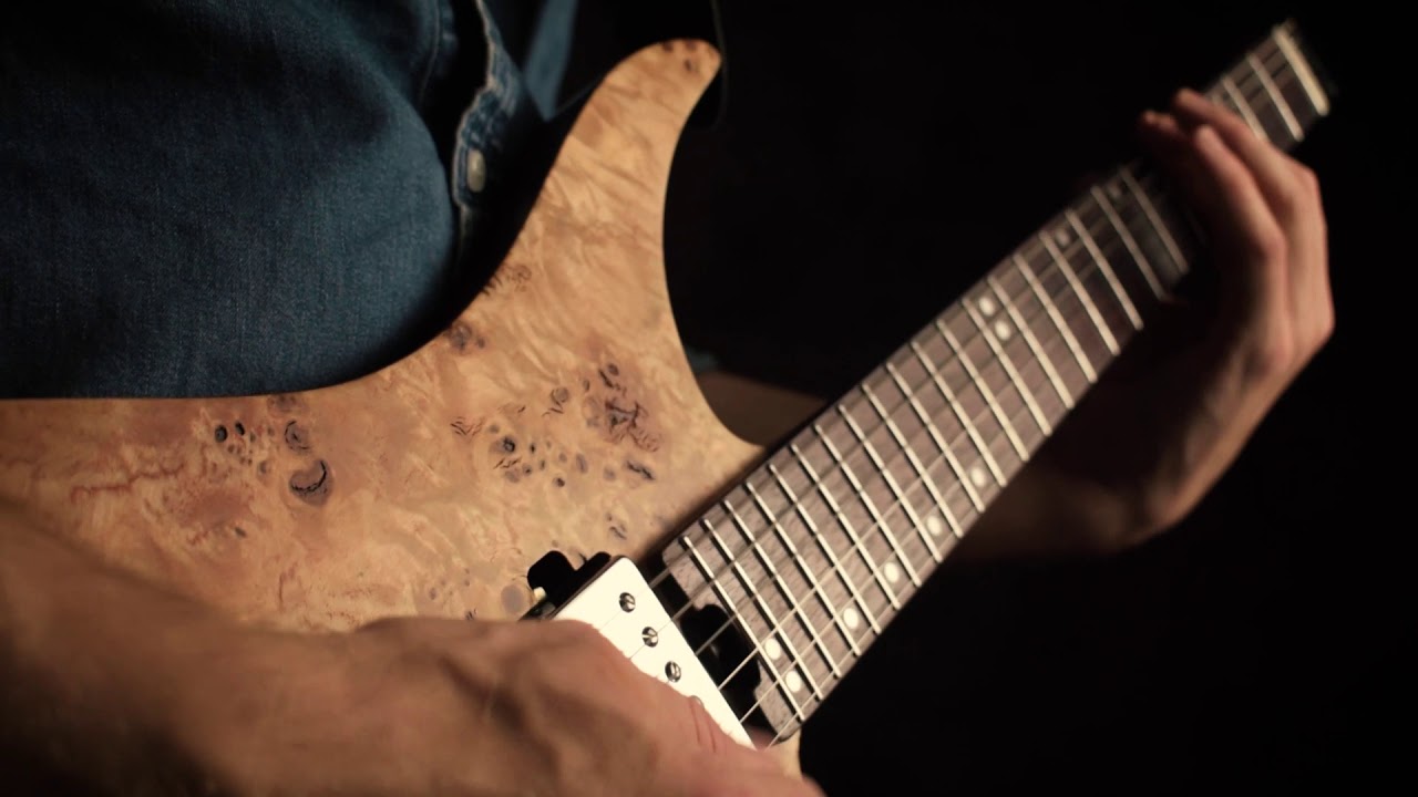 Jared Smith from @Heliocentric showcasing an Eart W2 guitar!