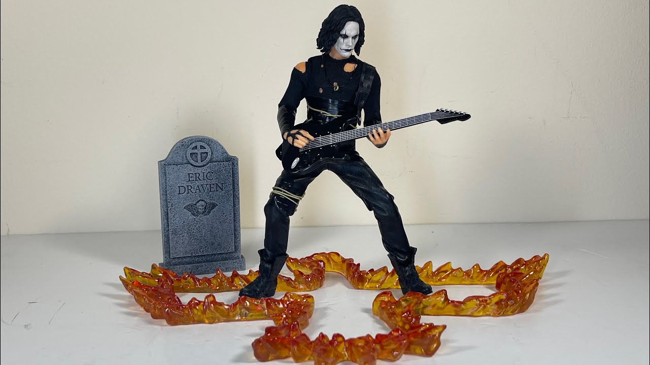 Mezco The Crow One 12  review