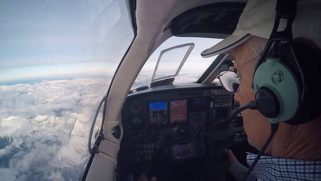 Piper Malibu - Descent and approach to minimums CYBW