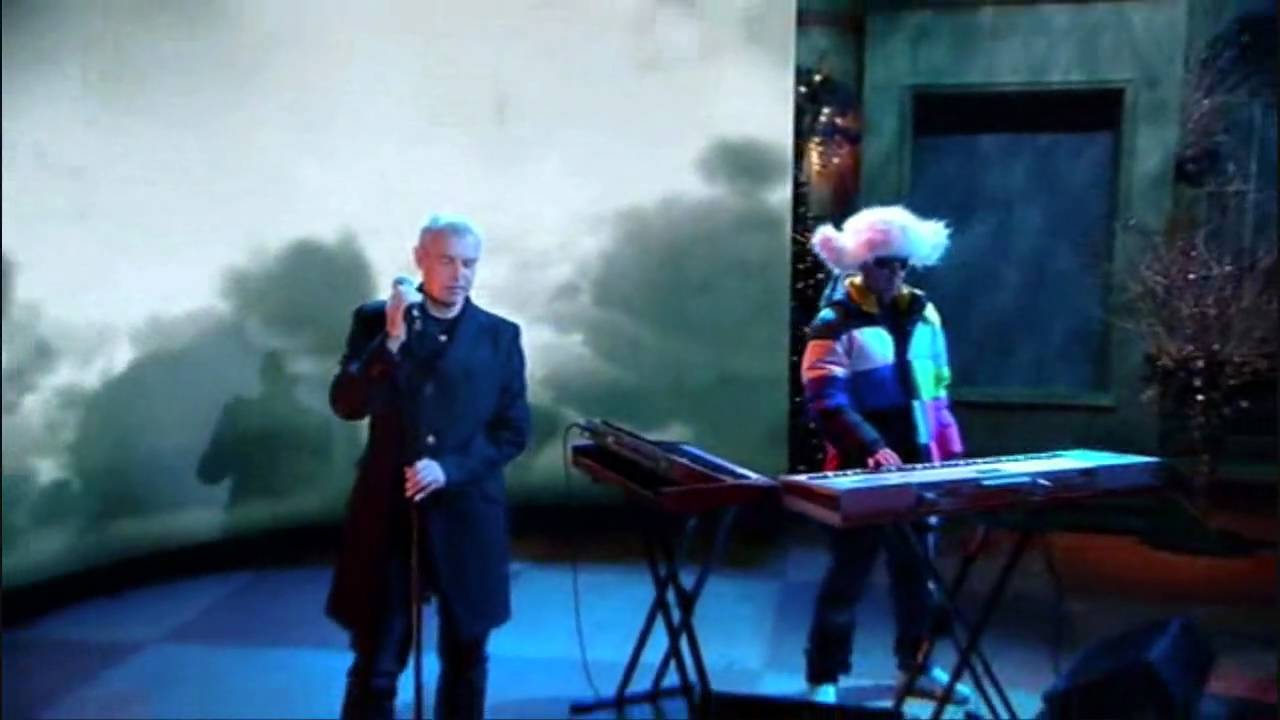 Pet Shop Boys - All Over The World / It doesn't often snow at Christmas - 16.12.2009