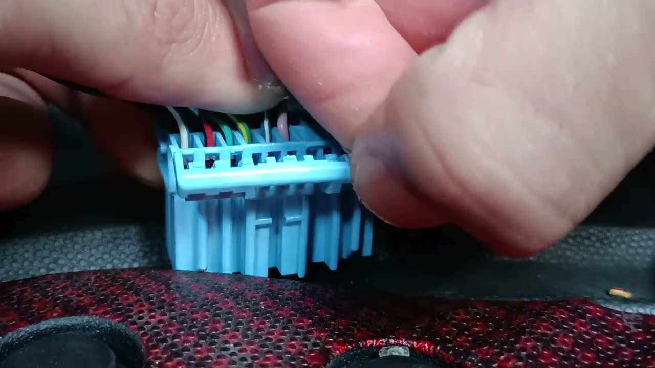 ライフダンクのオーディオハーネスが加工されていたので、修理をしましたー 【DIY】②　これで電源が入るようになりましたよ。この間純正のカプラーを壊しましたー　（笑）