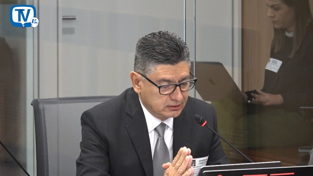 Exgerente del INS asegura que su salida se dio por temas políticos