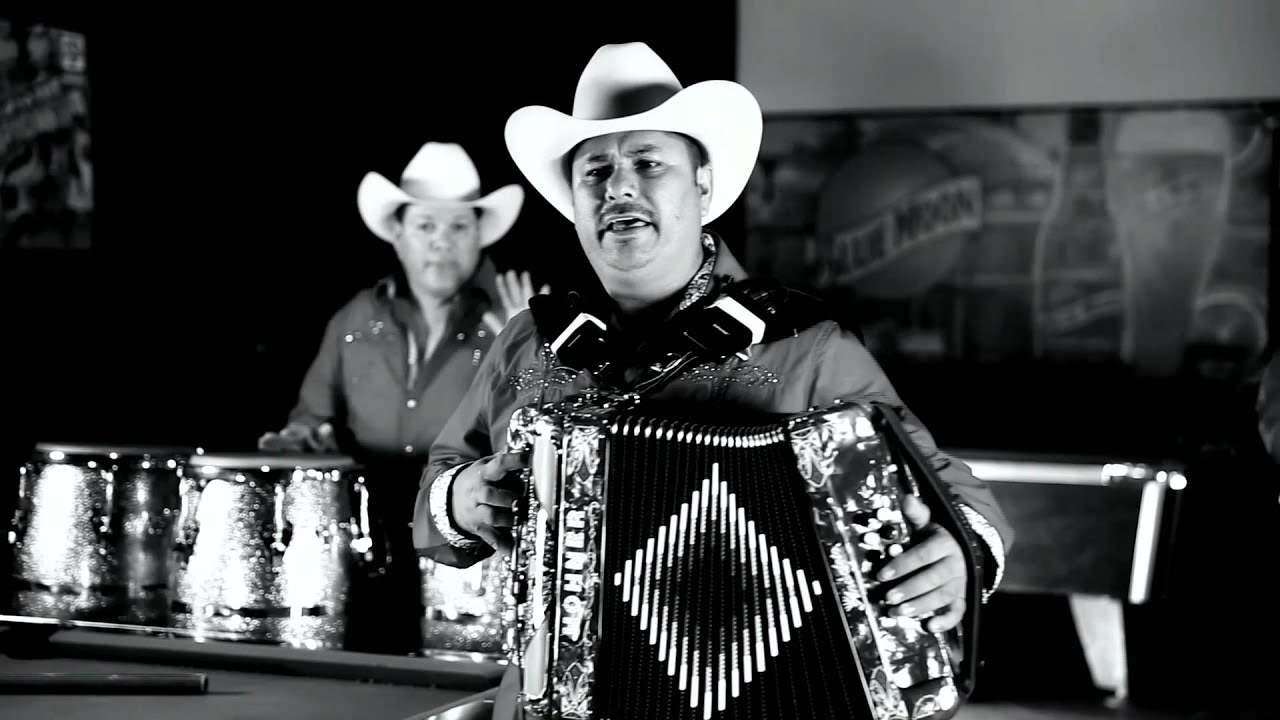 Zinzzero - Mas y Mas Video Oficial