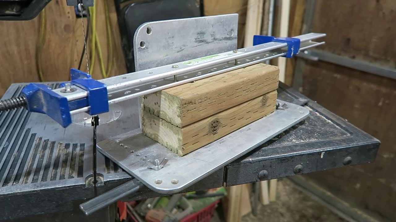 Small Log Sled for Cutting Slabs on a Shop Bandsaw