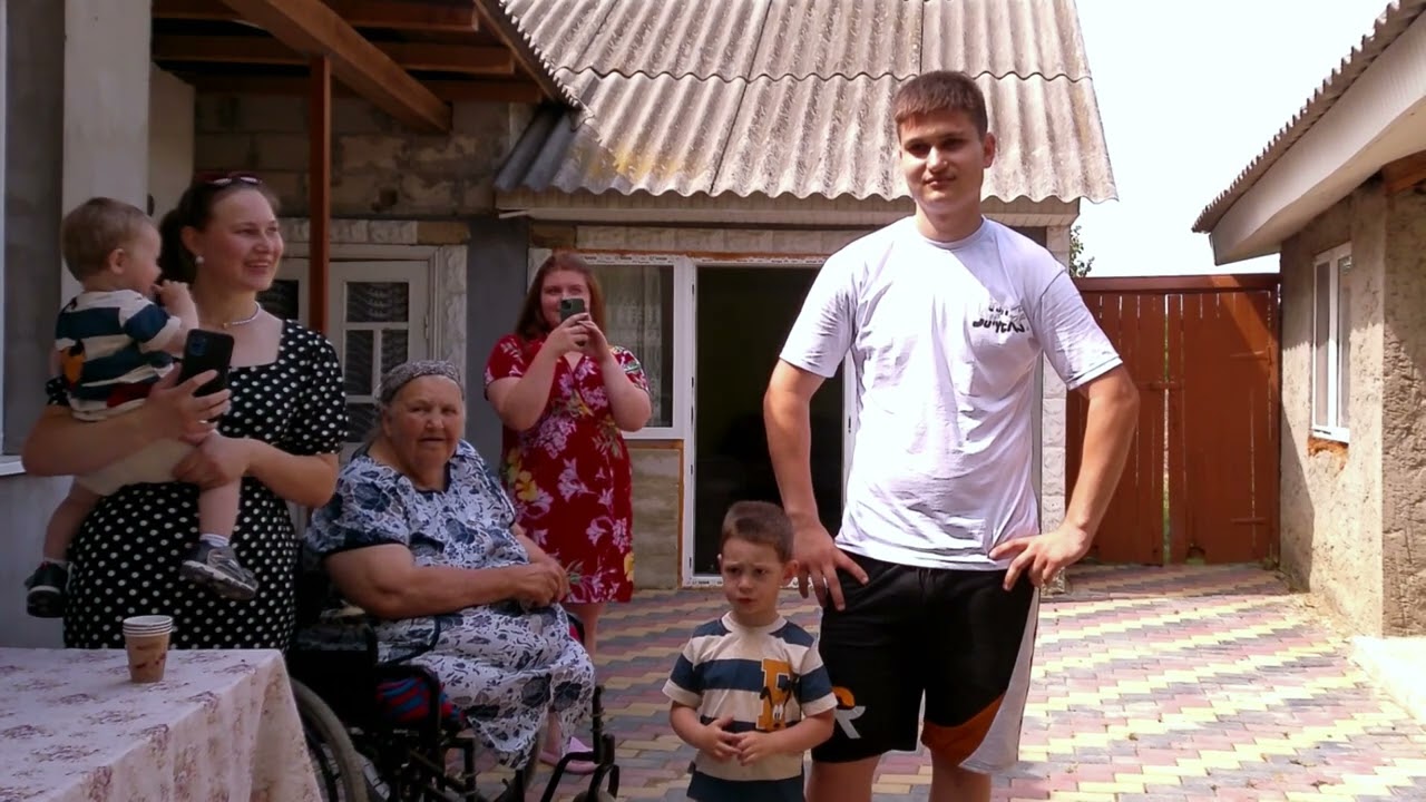Surprize la tine acasă,sat.Taxobeni,rn.Fălești.Cu drag și dor din partea mamei!