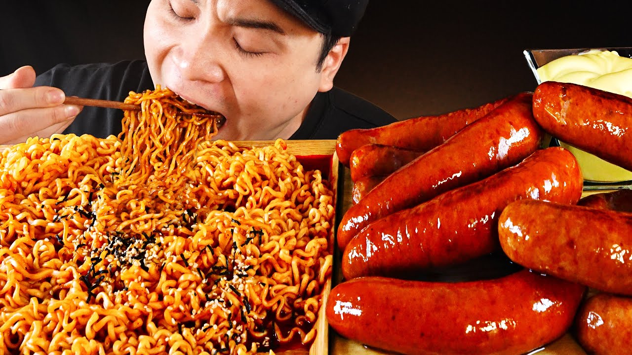 불닭킬바사와 일반킬바사에 불닭볶음면 먹방~!! 리얼사운드 ASMR social eating Mukbang(Eating Show)