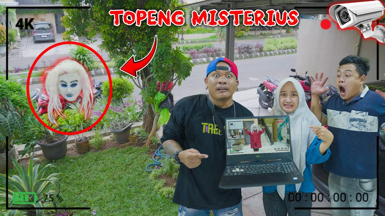 CCTV Merekam Topeng Misterius di Depan Rumahku
