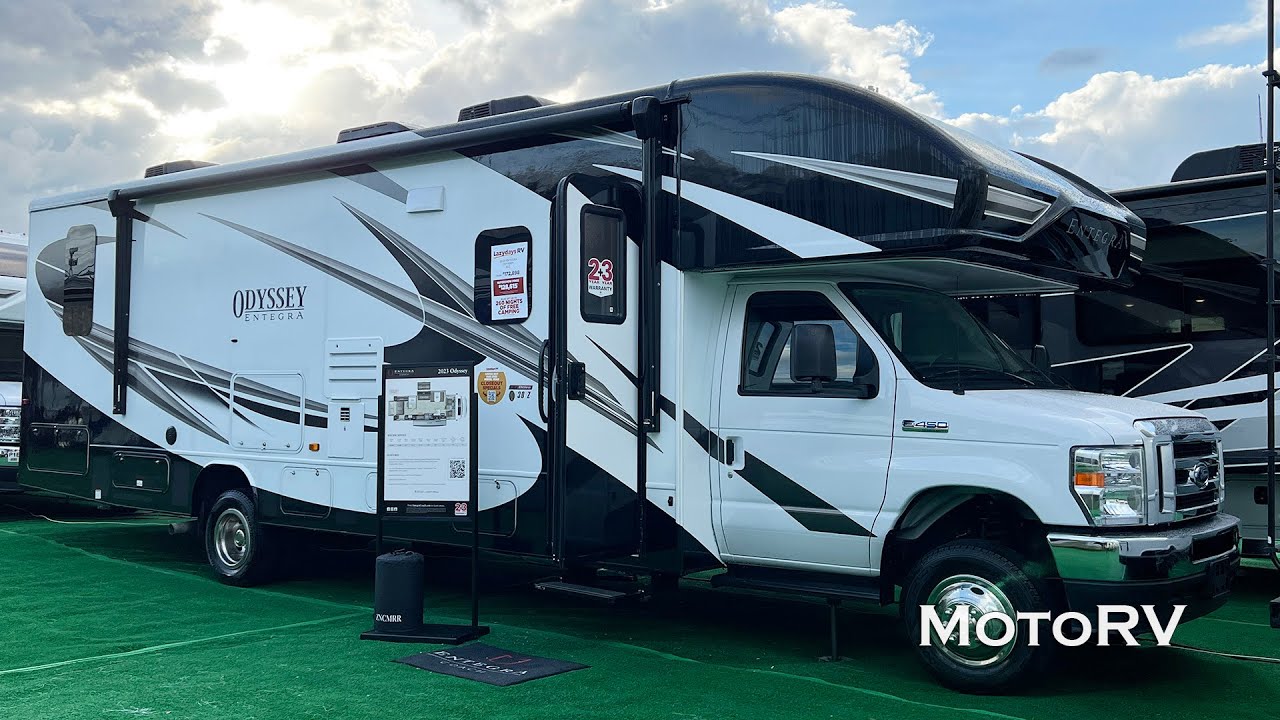$128K Class C Motorhome Entegra Coach Odyssey 30Z
