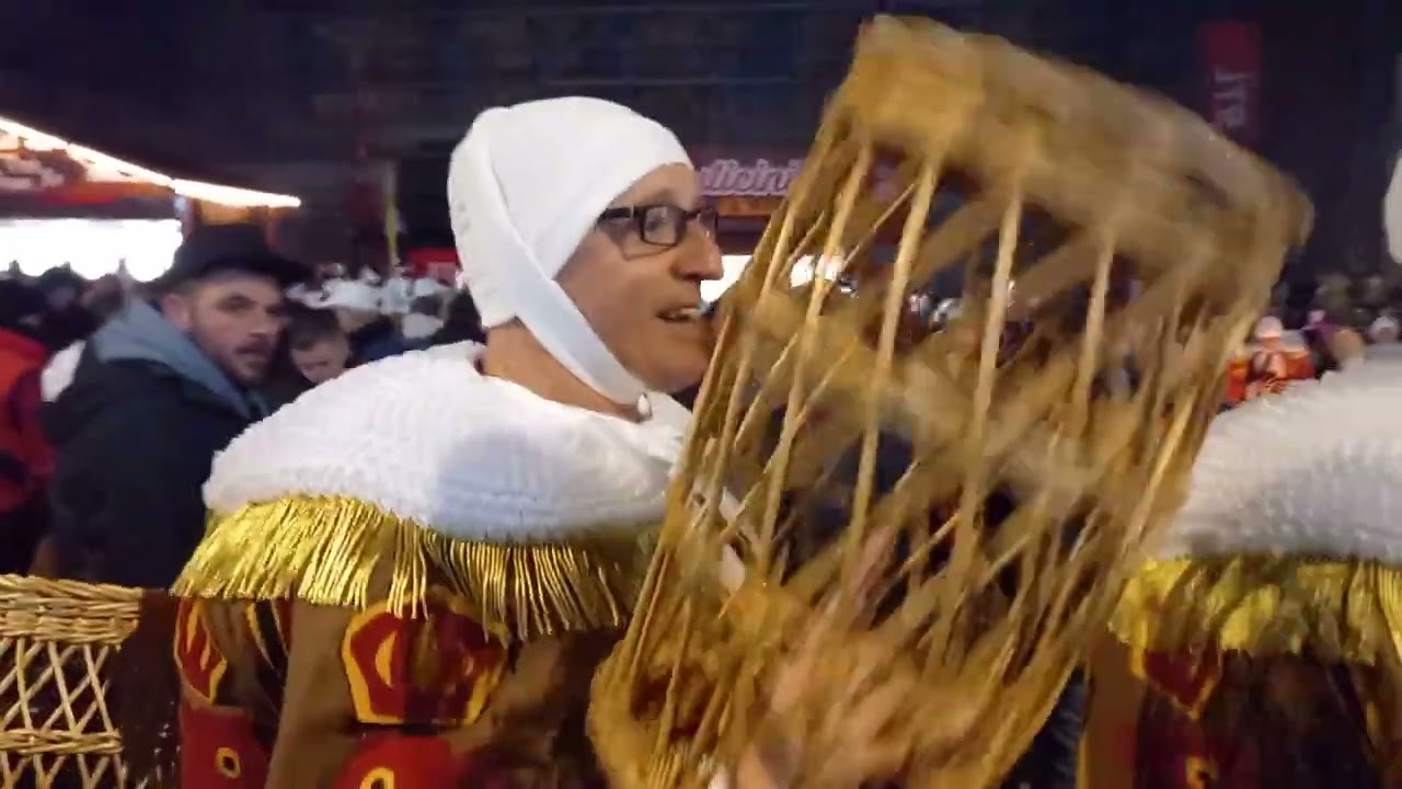 Carnaval Aclot (Rondeau final+ feu d'artifices)- Nivelles 2023
