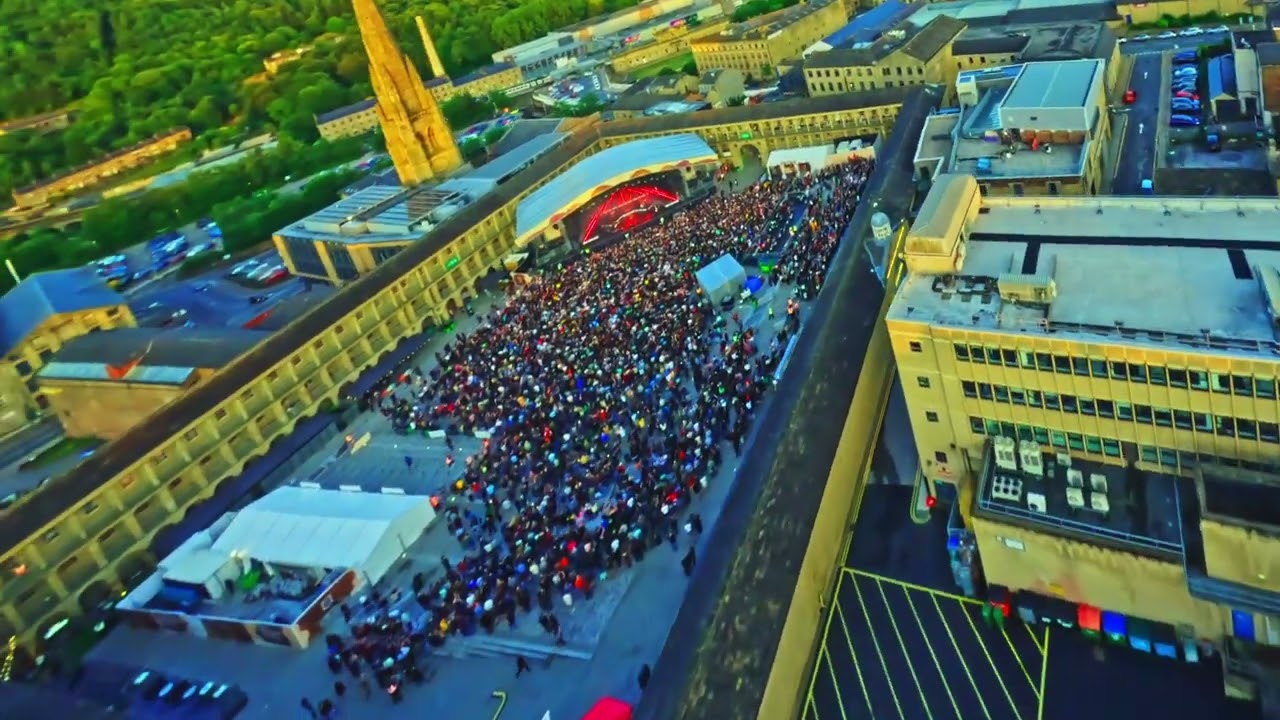 Queens of the Stone Age - Live at Halifax Piece Hall 20/06/2023 - Go With The Flow