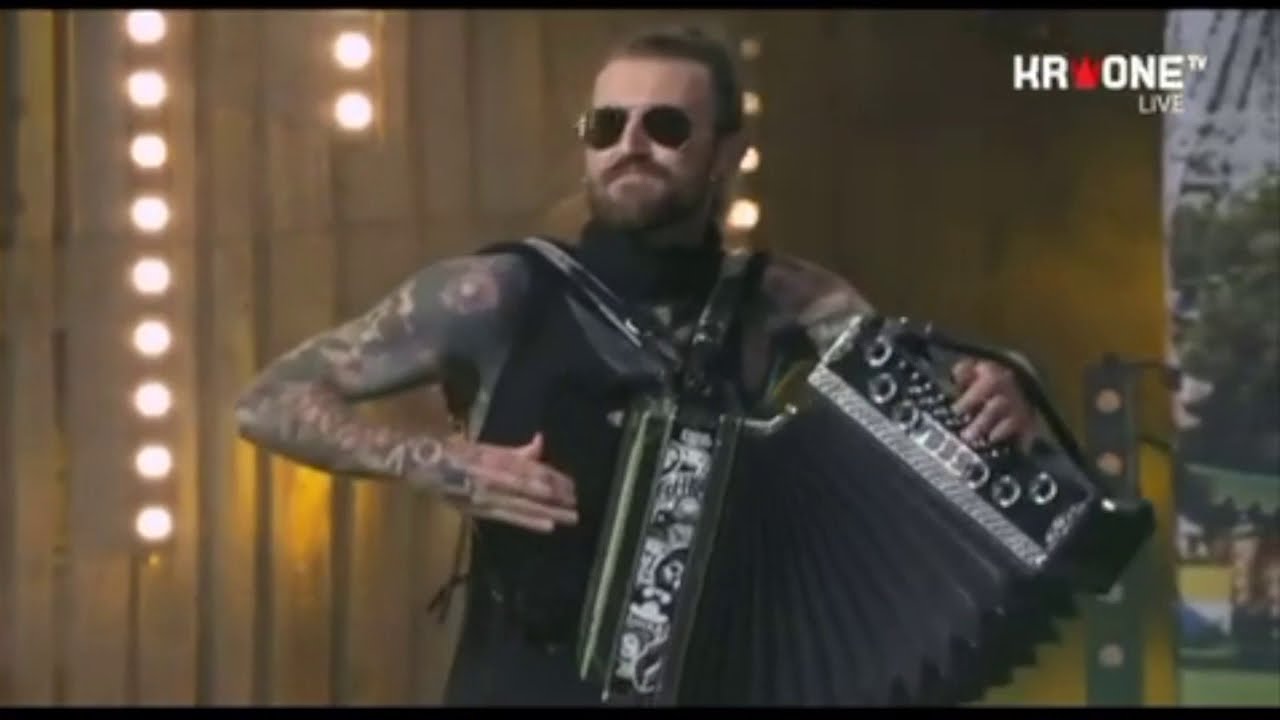 SUPERMEGADISCOMEDLEYOIDA - Wiener Wiesn - DERMITAZIACH