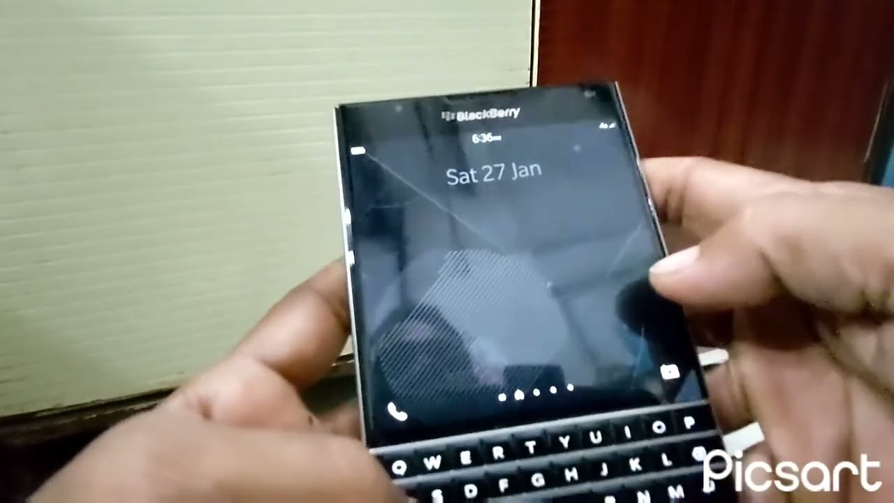 Blackberry passport WhatsApp working or not
