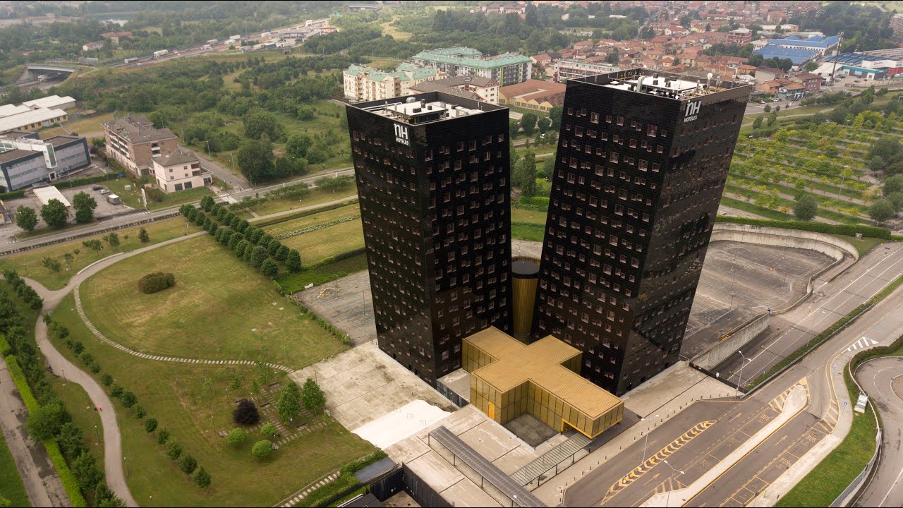 lo Spettacolare volo del Drone sulle torri dell'NH Hotel a Milano Fiera