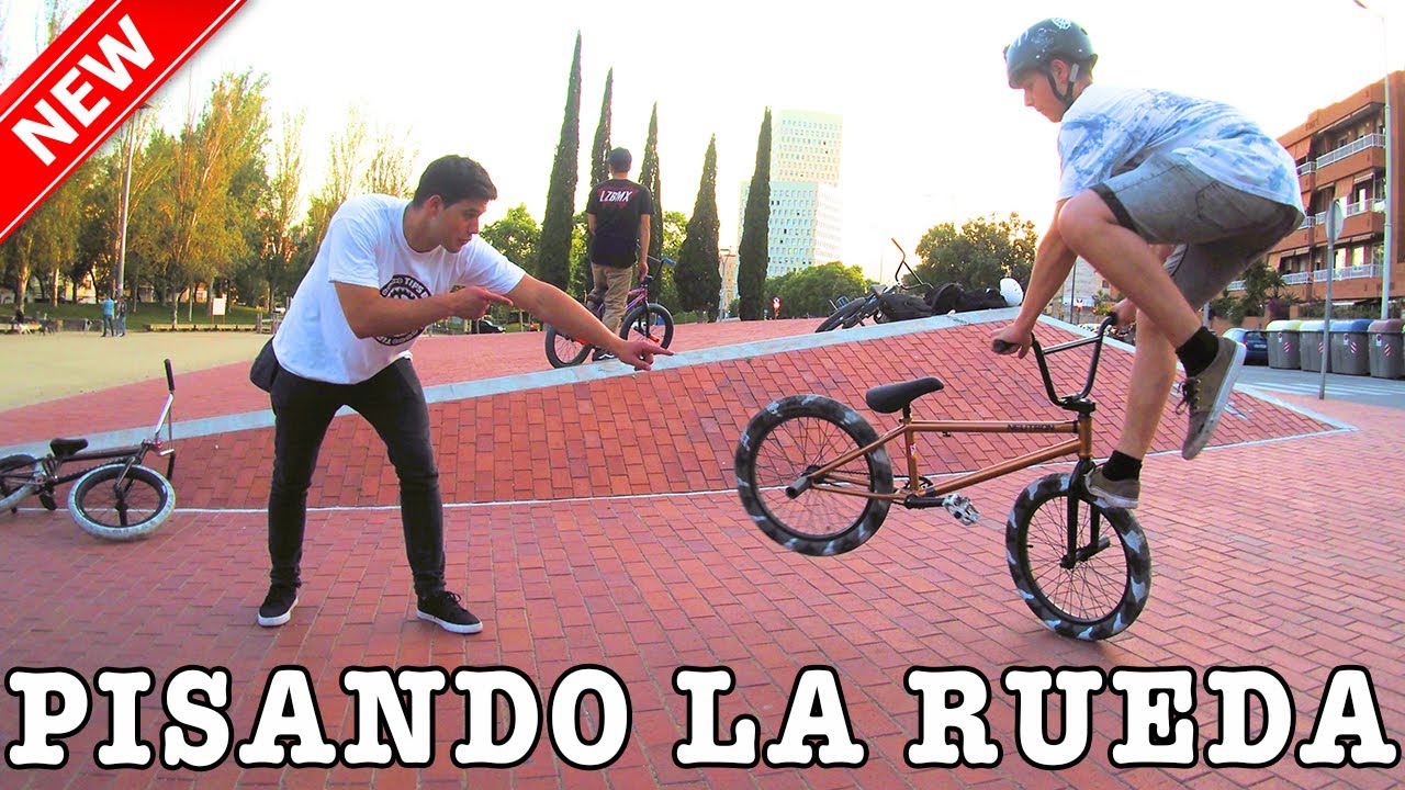 ENSEÑO UN NUEVO TRUCO DE BMX A MI HERMANO - Intenta el Footjam Whip!!