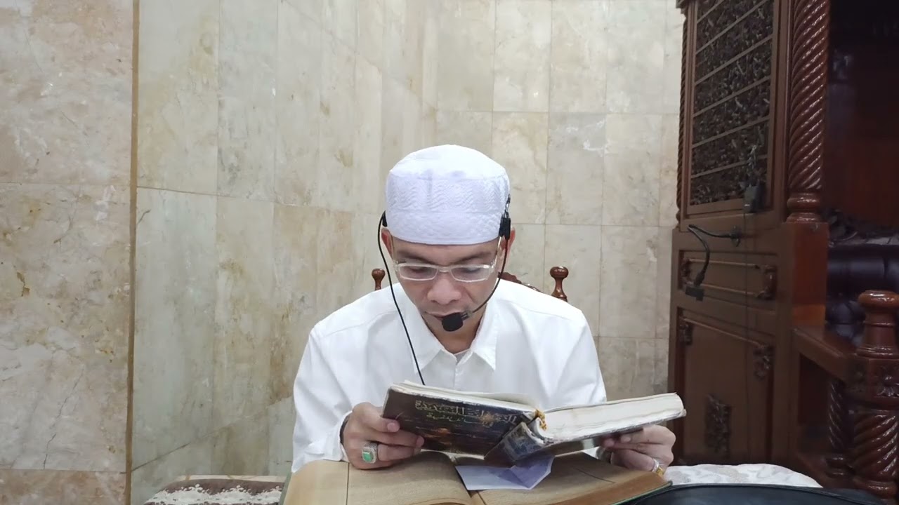 Al Ustadz AHMAD Al BADAWI,hukum menguburkan 2 orang dlm 1 lobang 18 jan 26
