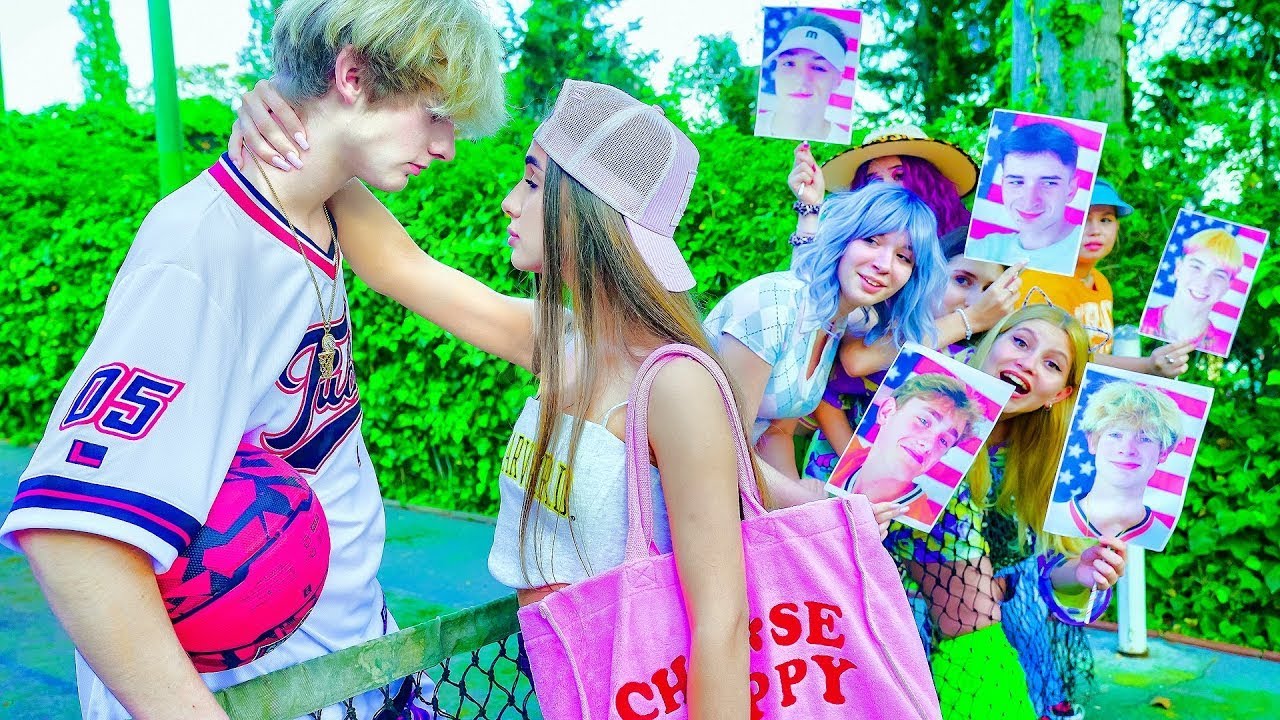 Cheerleaderki VS koszykarze 🤪 Kto jest najfajniejszy w szkole? | Diana i jej przyjaciele