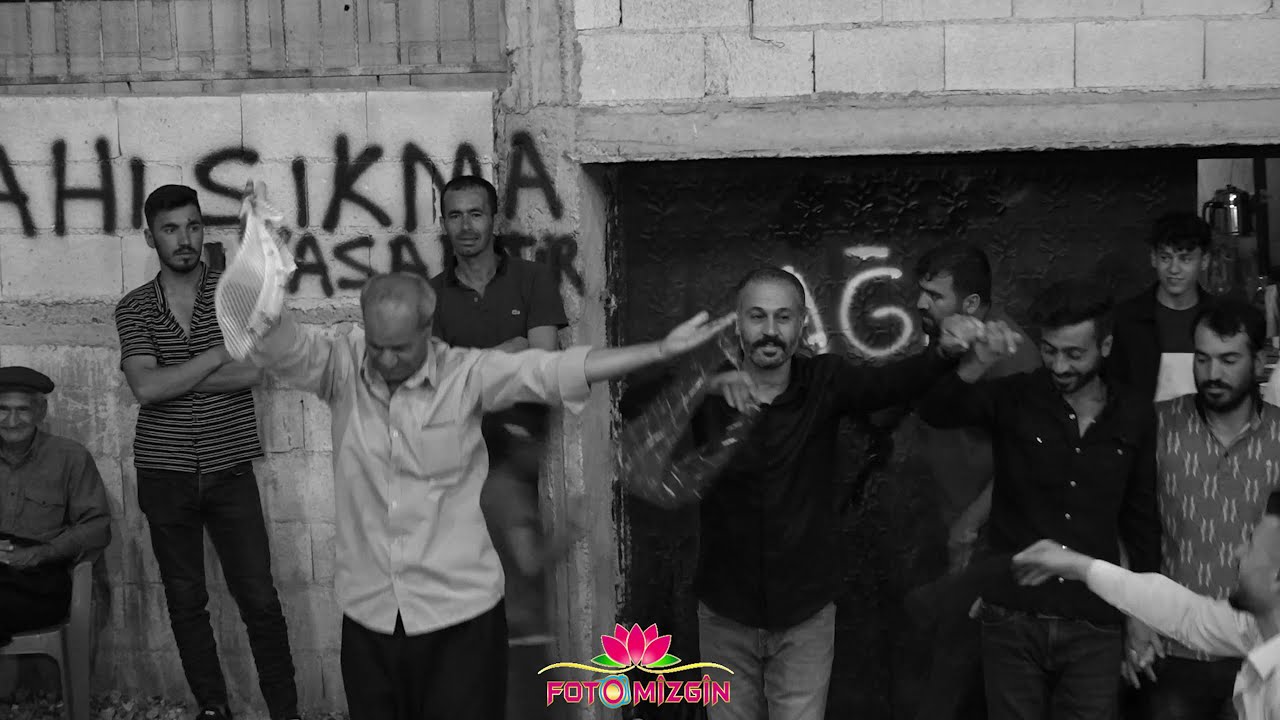 ALAHACI KÖYÜ - GRUP ÖZ DEVRAN - HALAY BAŞINDAKİ DAYI  MUHTEŞEM OYNUYOR