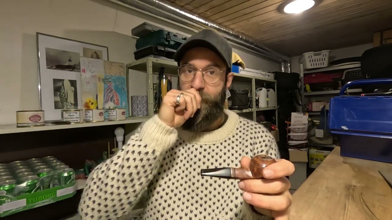Pipe No. 1 | First Smoke & How to Break In a New Briar Pipe