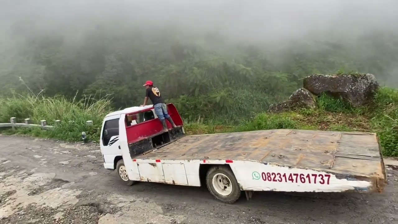ADA YANG TAU INI MOBIL APA???? BEBERAPA KALI NAIK TAPI GAK BISA SEPERTINYA MOBIL TEST DRIVE