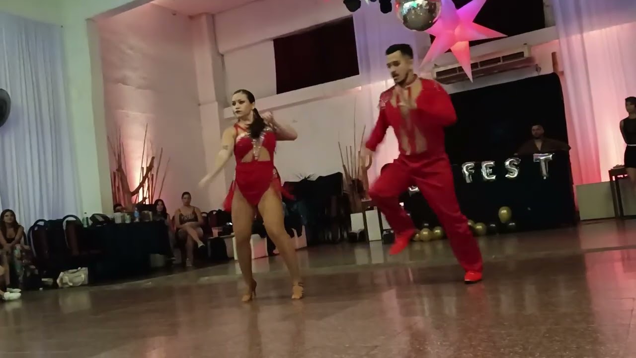 Sofi Lugo y Mati pinat rosario 