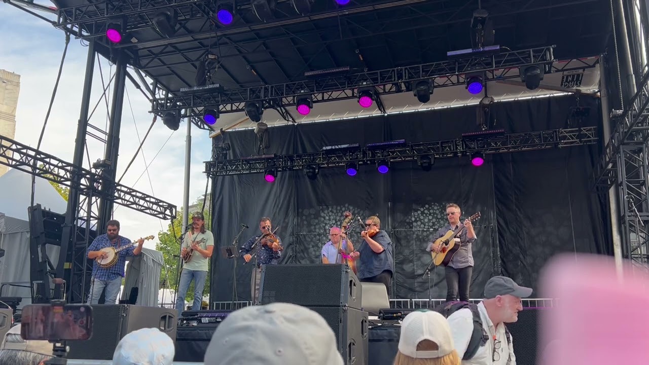 Arapahoe - Jason Carter & Michael Cleveland at IBMA 2025