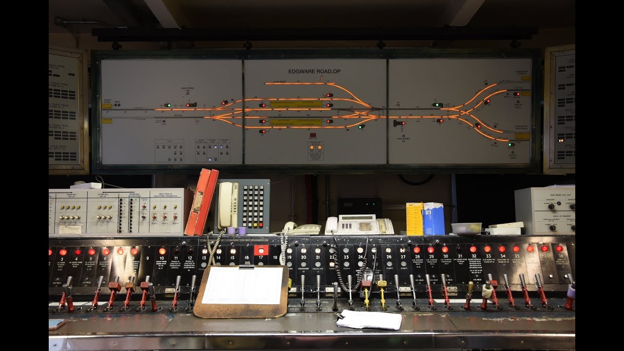 Inside Edgware Road Signal Cabin 1926 - 2019
