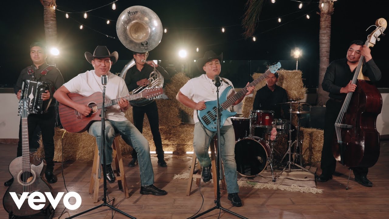 Somos Primos Hermanos - En La Soledad
