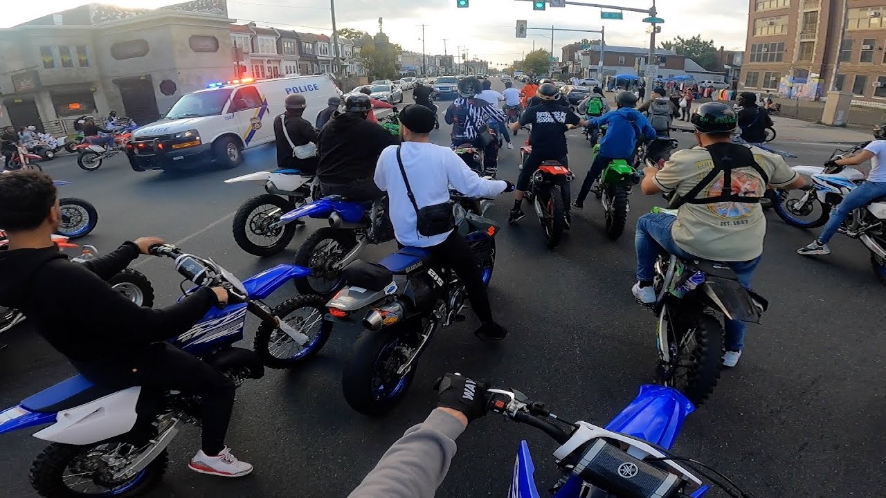 POLICE BLITZ 1000+ BIKES HALLOWEEN RIDEOUT! * FULL VIDEO IN DESCRIPTION! *