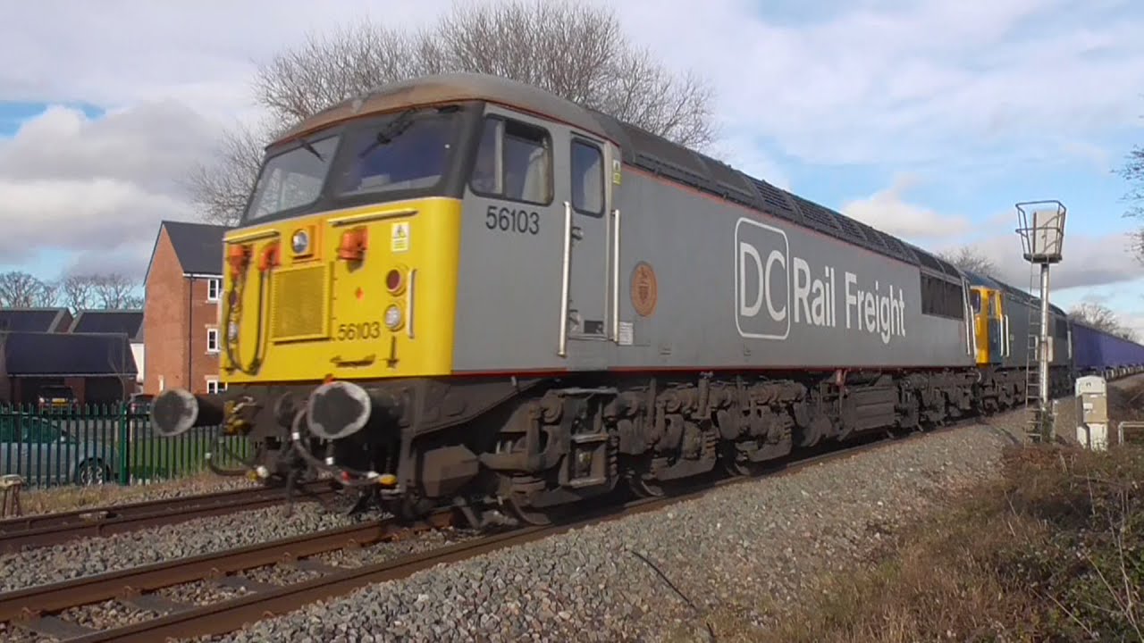 Freight trains & light engine move at Warminster & Westbury 28th January 2026